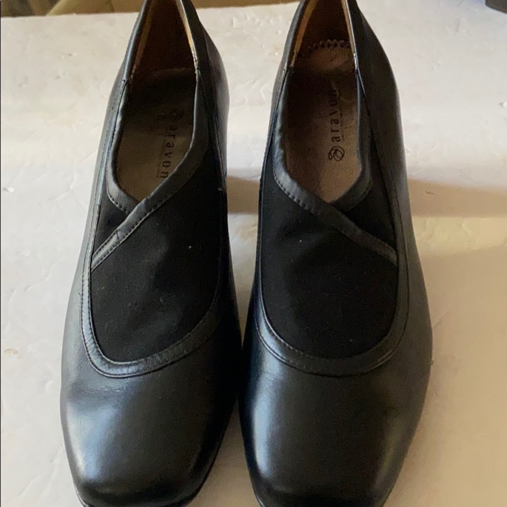 Aravon shoes